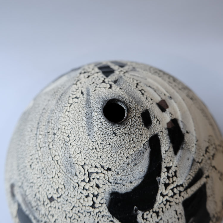 AKIHIRO NIKAIDO - GYOKUKAKU(玉殻)VASE①