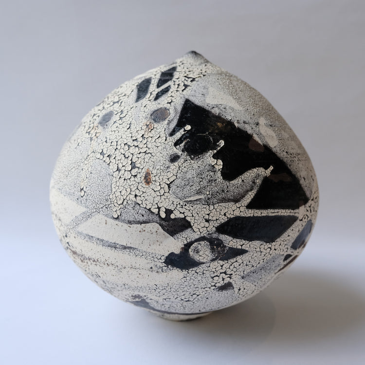 AKIHIRO NIKAIDO - GYOKUKAKU(玉殻)VASE①