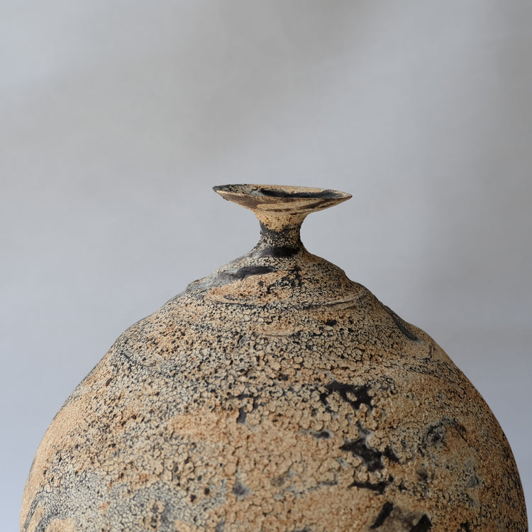 AKIHIRO NIKAIDO -  GYOKUKAKU(玉殻)Yellow VASE②