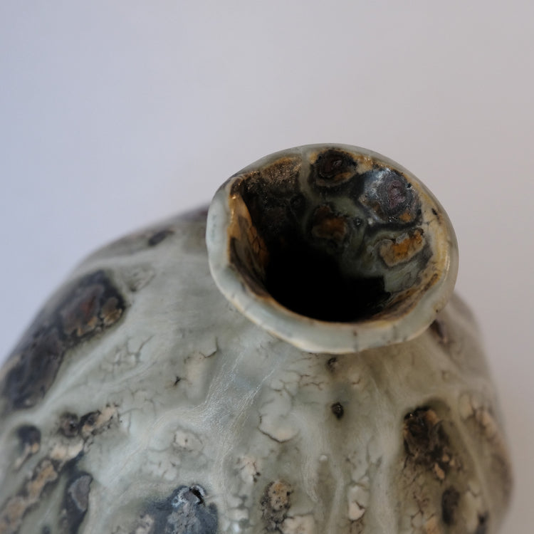 SHOHEI ONO - SHIROGANE SINGLE FLOWER VASE